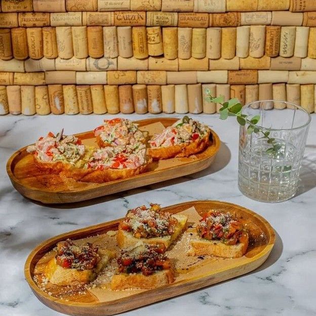 Купить Ресторан/бар Le Tour De Vin в Санкт-Петербурге