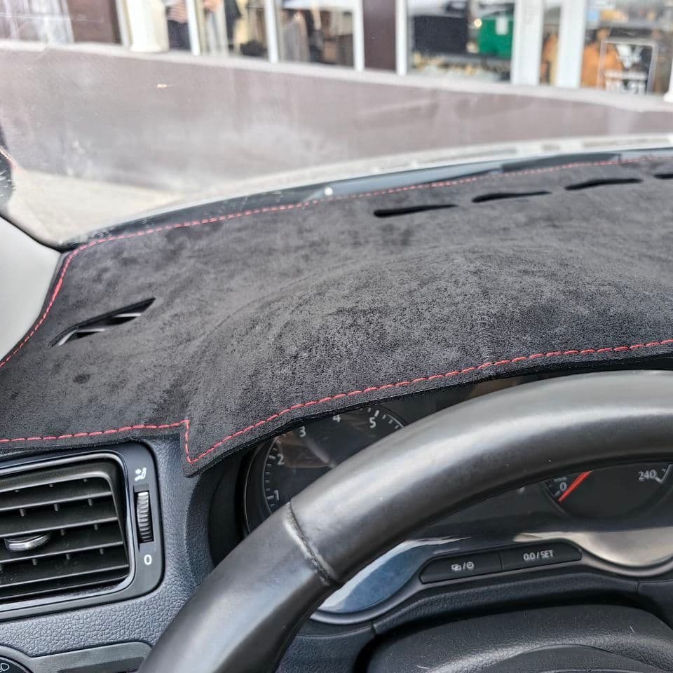 Купить Накидка на панельVolkswagen Polo 2009 - 2020г