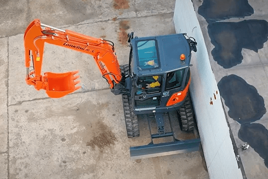 Мини-экскаватор LONKING CDM6035