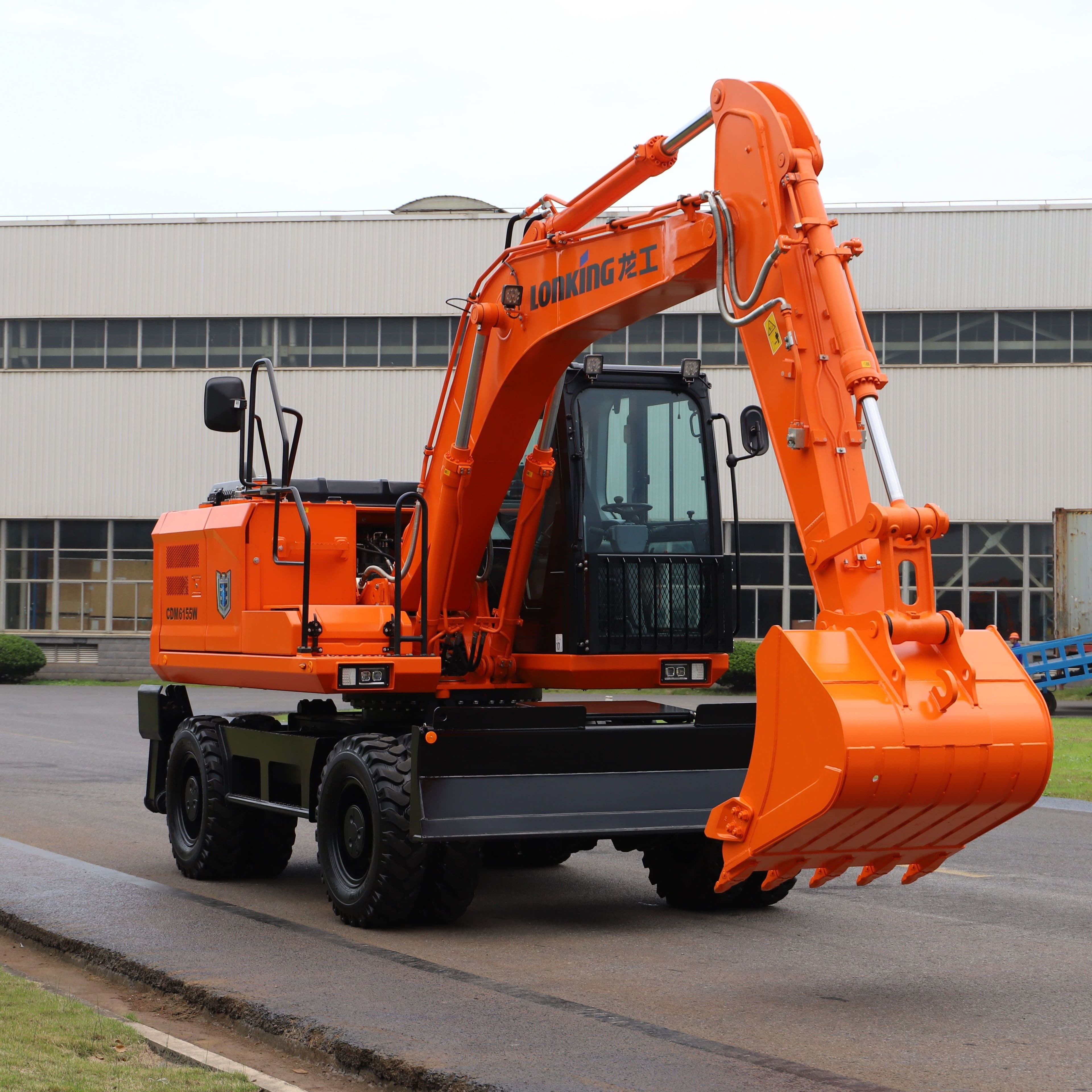 Колесный экскаватор LONKING CDM6155W