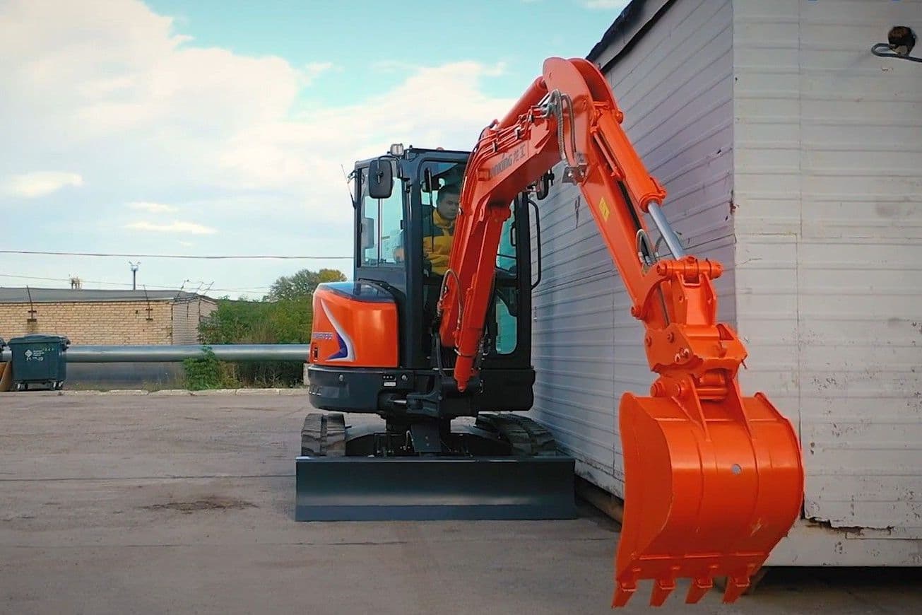 Мини-экскаватор LONKING CDM6035