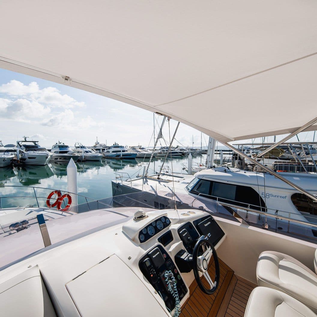 Купить YACHT PRINCESS OVATION 52