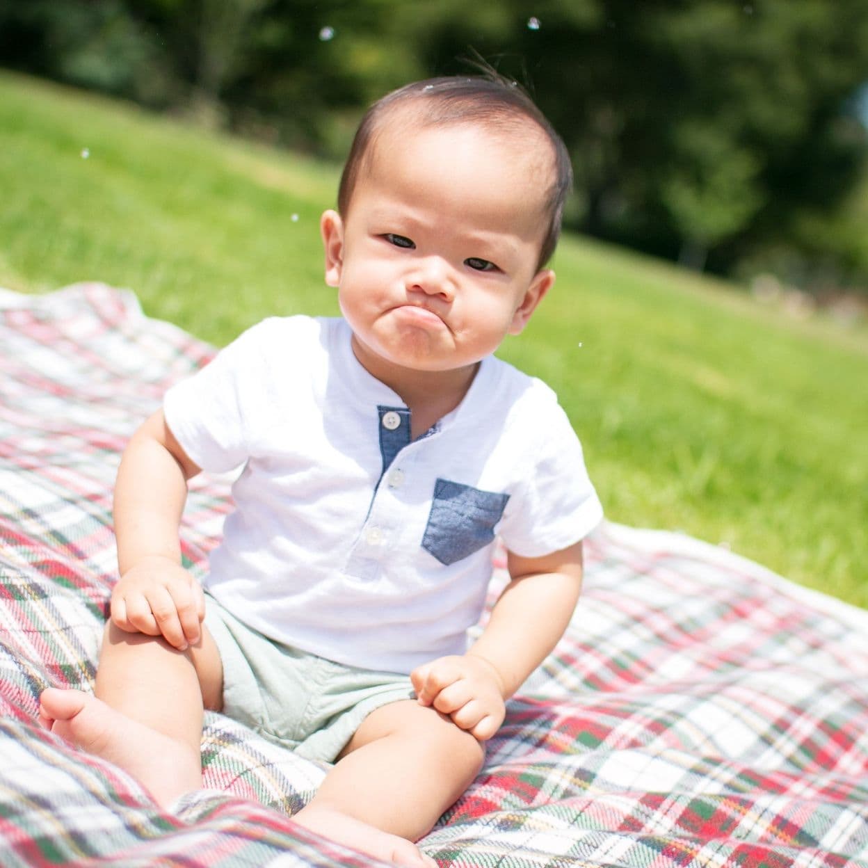 Купить В раннем детстве (1-3) — предметно-манипулятивная. Интенсивное овладение предметно-орудийными операциями формирует практический интеллект. Речь